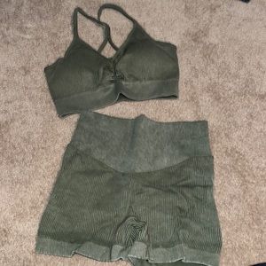Green workout set size medium